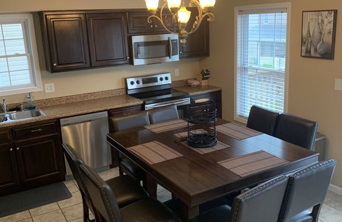 Bloomington House | Cozy 2 bedroom home in a beautiful neighborhood