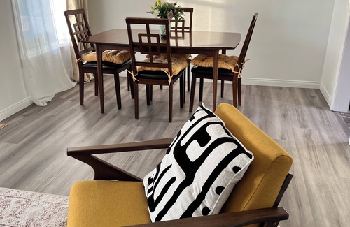 Gardena House | Cozy 2-bedroom house in nice Gardena with fitness room, WiFi