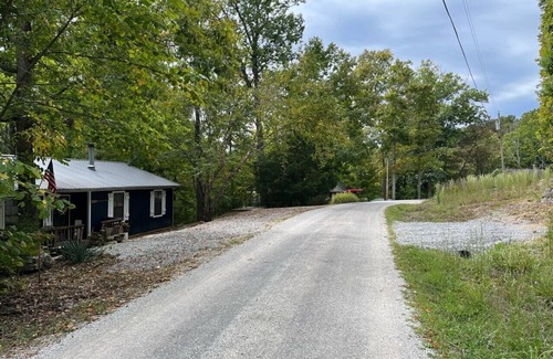 Westview House | Cozy 2-bedroom lake front property