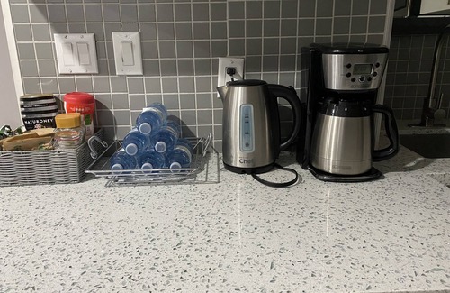 Meadowvale Village Apartment | Cozy 2-bedroom luxury suite near Toronto airport.