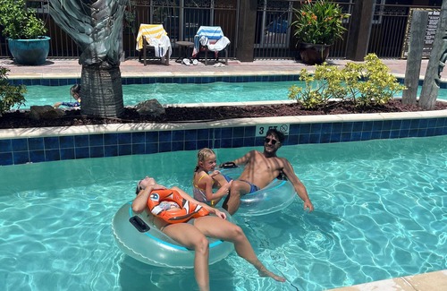 Cocoa Beach Resort | Cozy 2-bedroom resort in charming Cocoa Beach with AC, WiFi