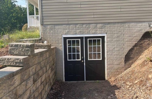 Port Matilda Apartment | Cozy 2 bedroom suite with private entrance and continental breakfast.