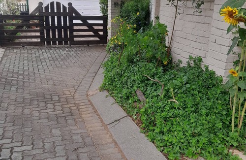 Boksburg House | Cozy 2-bedroom townhome in charming Boksburg with WiFi