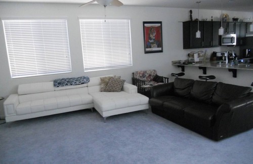 North Las Vegas House | Cozy 2-bedroom building in enchanting North Las Vegas with AC, WiFi
