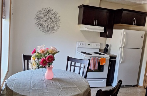 Brandon House | Cozy 2 Bedrooms in a stylish home in Central Brandon