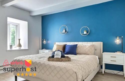 Quartier 5-4 Apartment | Cozy 2 Br 2 King Bed 2 Free P 8min City Center