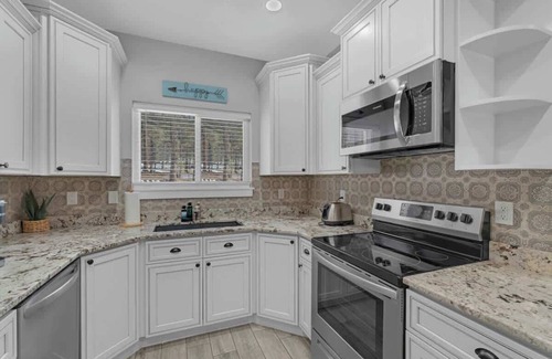 Flagstaff House | Cozy 2-BR Guesthouse w/AC & Yard near Viola's