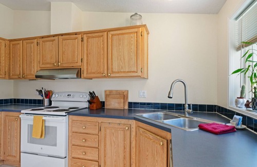 Bozeman House | Cozy 2 BR with Outdoor Seating and Mountain Charm