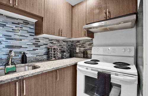 Verdun Apartment | Cozy 2BDR Apartment in Verdun