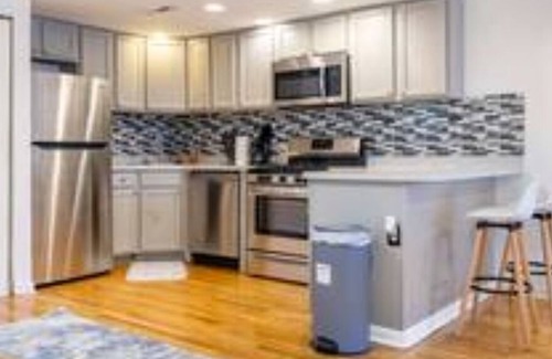 Bronzeville Apartment | Cozy 2BR/2BA Near Downtown-Chi