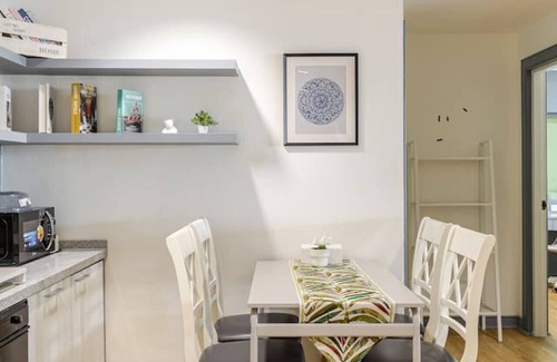 Ploenchit Apartment | Cozy 2BR Apt in Central Bangkok 5 mins BTS 110 SQM