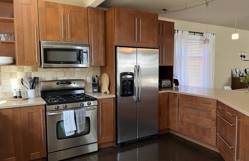 Eagle House | Cozy 2BR “Mountain Cottage”- Centrally located in the heart of Eagle