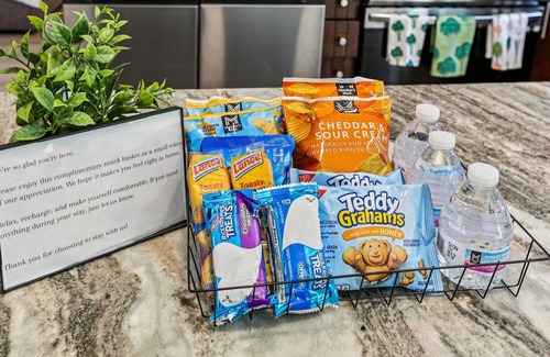 Tampa House | Cozy 2BR Tampa Retreat, Pet-Friendly & Near Downtown