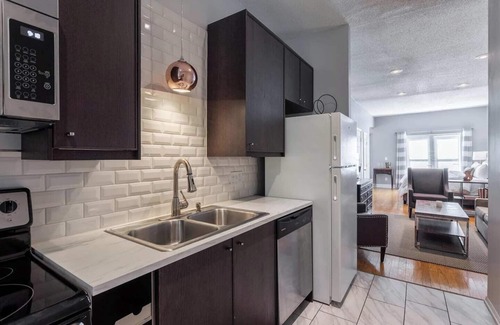 Southmoreland Condo | Cozy 2nd Floor unit Near Plaza and Westport | 08