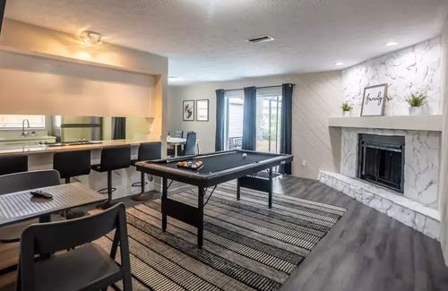 Terrace Park House | Cozy 3/2 Pool Home with Grill and Billiards Table