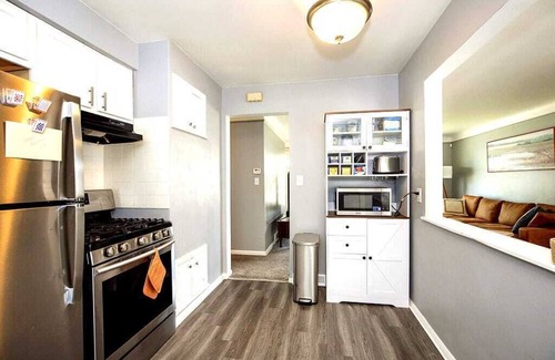 Maple Heights House | Cozy 3 bed homenNEW ON VRBO DISCOUNTED PRICE, EXCELLENT REVIEWS OTHER PLATFORMS