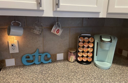 Irvington House | Cozy 3 bedroom home in the heart of Irvington