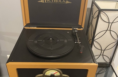 Irvington House | Cozy 3 bedroom home in the heart of Irvington