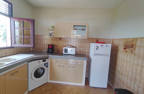 Pointe-Noire House | Cozy 3-bedroom house in pleasant Pointe-Noire with WiFi, AC