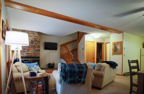 Timberline House | Cozy 3-bedroom house in peaceful Davis with EV charger minutes from adventure