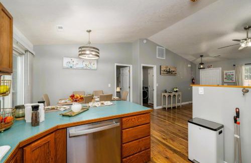 Coeur d'Alene House | Cozy 3-Bedroom Retreat with Fenced Yard, Games & BBQ- Pet Friendly