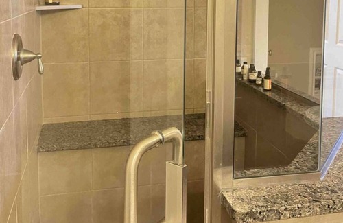 Shady Acres House | Cozy 3 Bedroom Townhouse - Houston Heights