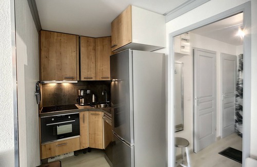 Les Bruyeres Apartment | Cozy 3-Room Apt, Ski-in/Ski-out, South-Facing Balcony, Sleeps 6, Central Location in Les Bruyères
