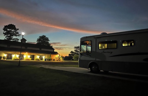 Gulf Hills House | Cozy 36’ Motorhome RV in Ocean Springs, MS.