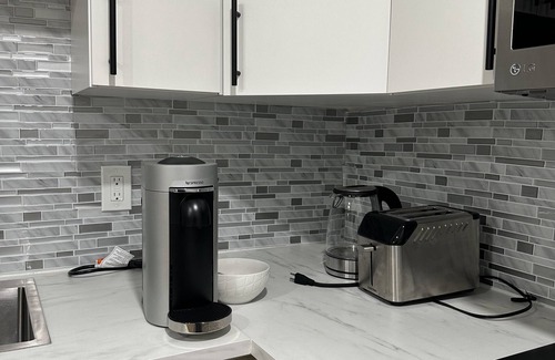 Fort Gary House | Cozy 3BR Suite at Winnipeg South