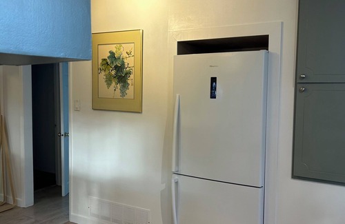 District of North Vancouver House | Cozy 4 bedroom home near Grand Blvd Park