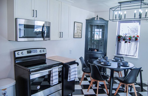 Sugar House House | Cozy 4-bedroom house in Sugar House, Salt Lake City with AC, WiFi