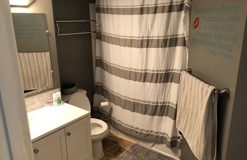 Red Deer House | Cozy 4 Bedroom w/outdoor fire pit sanctuary