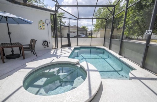 Trafalgar Village House | Cozy 4Bd Home |Pool & Hot Tub| Trafalgar Resort