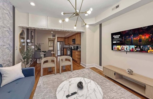 Old City Apartment | Cozy 4BD | Old City | 7 Beds | Independence Hall