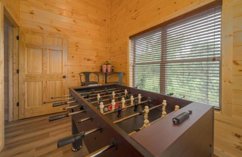 Gatlinburg - Pigeon Forge House | Cozy 4BR Cabin with Hot Tub, Game Room & Fire Pit, Close to Dollywood