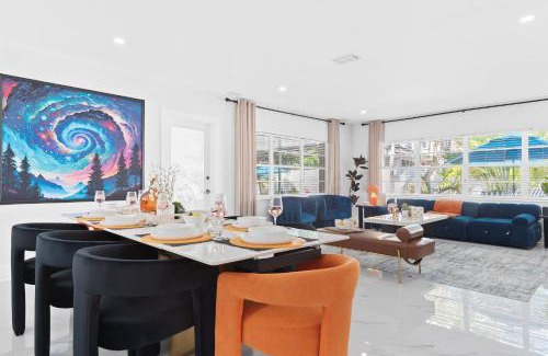 Harbor Beach Villa | Cozy 4BR Pool Villa Near The Beach with Arcades