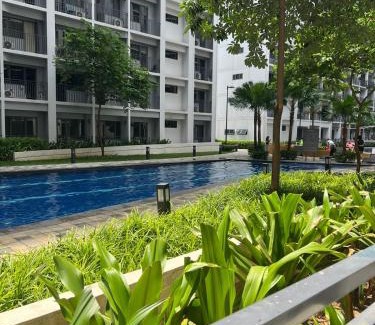 Barangay 76 Apartment | Cozy & Aesthetic walking distance to MOA,near NAIA AIRPORT with NETFLIX,MINIVIDEOKE,BOARDGAMES-DUXE4