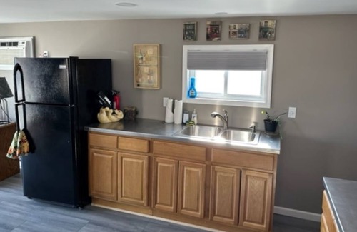 Aldenville Apartment | Cozy All Season Lake Front 2nd Floor Apartment