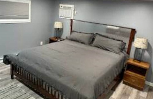 Aldenville Apartment | Cozy All Season Lake Front 2nd Floor Apartment