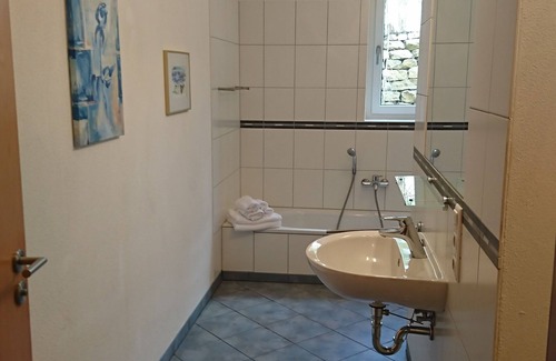 Kasel Condo | cozy and allergy-friendly home in the woods in Kasel 7 km near Trier