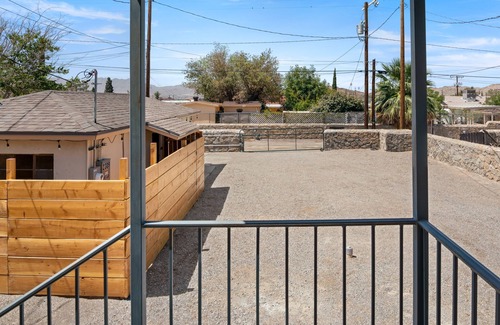 El Paso House | Cozy and charming centrally located in the historic Kern/Rim neighborhoods.