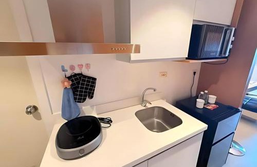 San Fernando Apartment | Cozy and Classy Monaco Suite Mt Arayat View