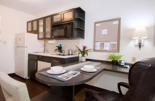 Anaheim Resort Resort | Cozy and Homey Feels! Pet-friendly, Short Drive to Honda Center