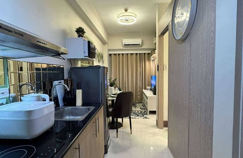 San Dionisio Condo | Cozy and Luxurious 2 bedroom condominium unit , near NAIA airport.
