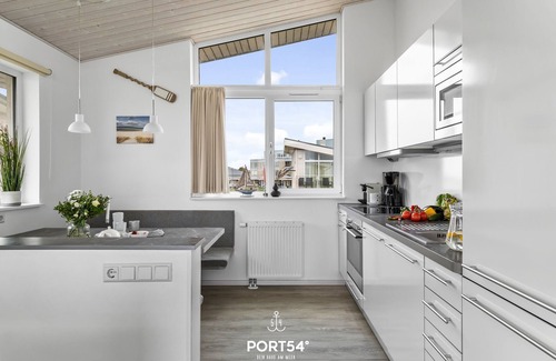 Wendtorfer Strand House | Cozy and Modern Holiday Home with Sea View in Marina Wendtorf