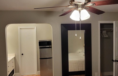 Hallandale Beach Apartment | Cozy and private studio. Perfectly located to the beach & major shopping centers