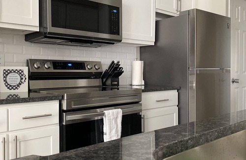 Dunwoody Condo | Cozy and Quiet Gem Near Perimeter Mall