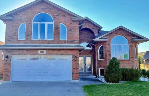 Woodslee House | Cozy and quiet room close to riverside