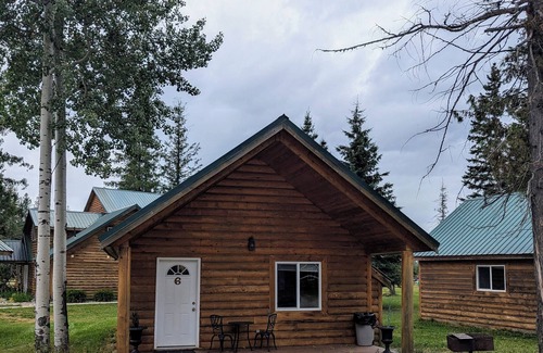 Regional District of Fraser-Fort George Cabin | Cozy and Relaxing Getaway Cabin #6n