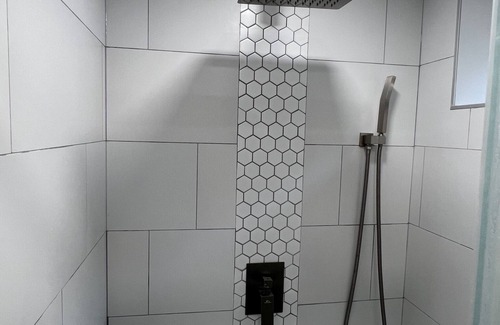 Mastic Bed & Breakfast | Cozy and Stylish 1 Bedroom Guest Suite